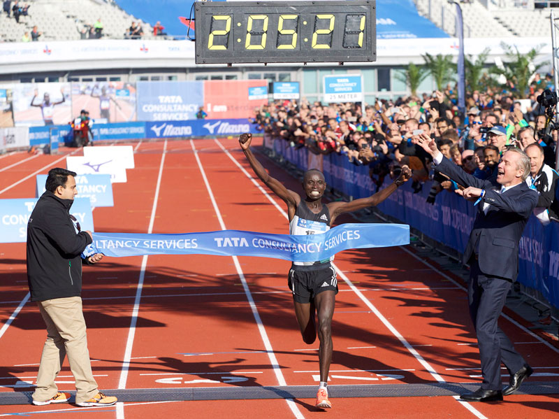 Daniel Wanjiru sets Amsterdam Marathon record